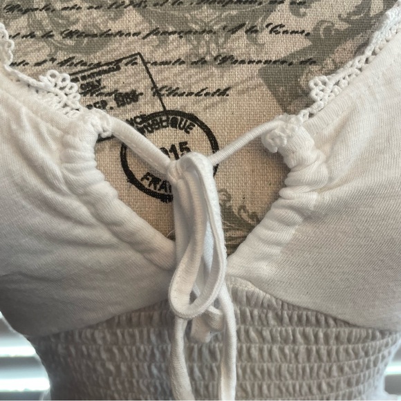 SO White Lace-Trimmed Crop Top - Picture 3 of 4